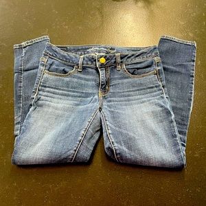 American Eagle cropped skinny jeans